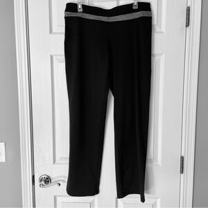 EUC Reebok Wide Leg Athletic Pants Grey White Wavy Pattern Performance Fit